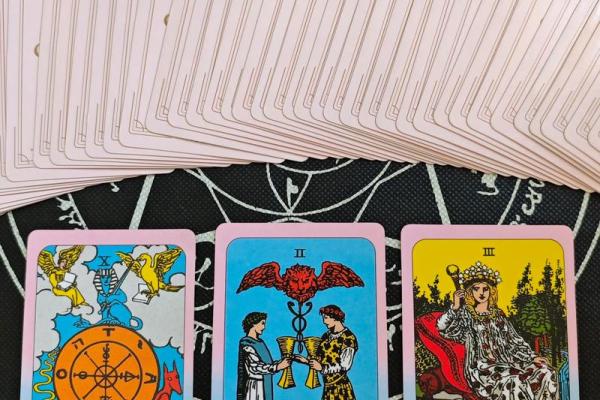 塔罗测试这一次你们还会复合吗 彻底缘分尽了吗