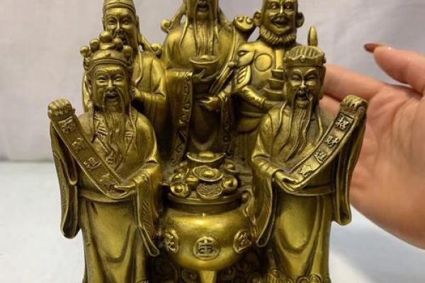 店铺财神爷摆放哪个位置最旺聚财