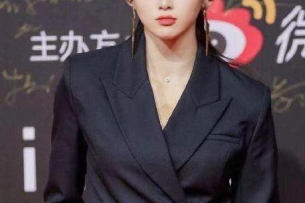特别爱表现出风头的人八字特征
