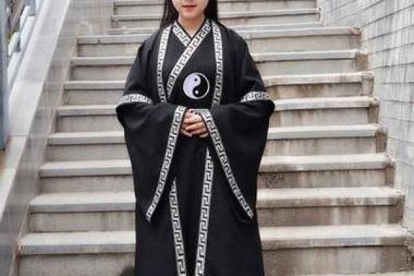 青城山女道士算命准吗