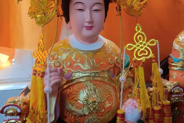 三月初三是王母娘娘的生日观音菩萨的生日吗