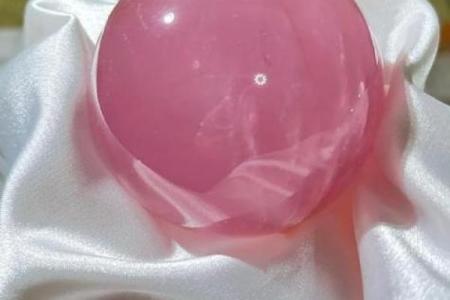 粉色水晶的风水作用增强爱情运势