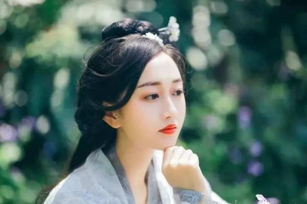 颜值高的女人，看看她们的八字特点！