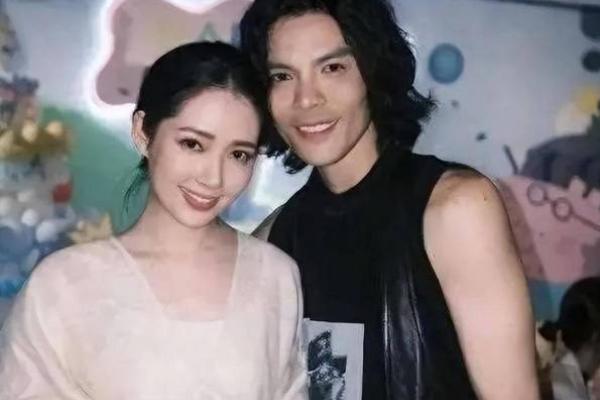 向佐八字命理,命理师预言郭碧婷