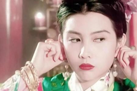 香港女算命师傅电影